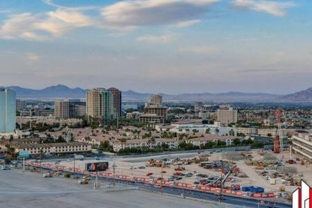 Mgm Signature-15-717 F1 Track & Strip View Balcony Las Vegas Exterior foto